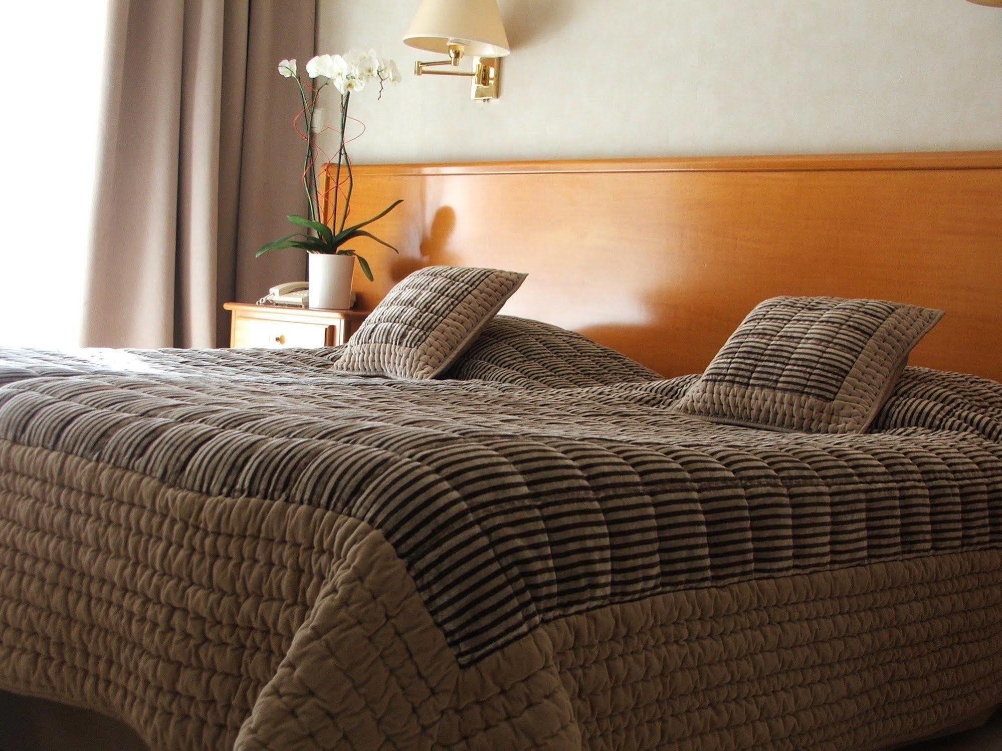 Hotel Diana Vence Quarto foto
